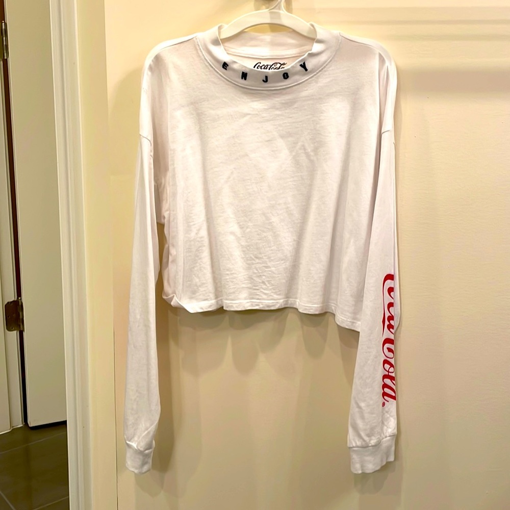 Forever 21 Women’s Coca Cola Crop Top - Picture 2 of 11